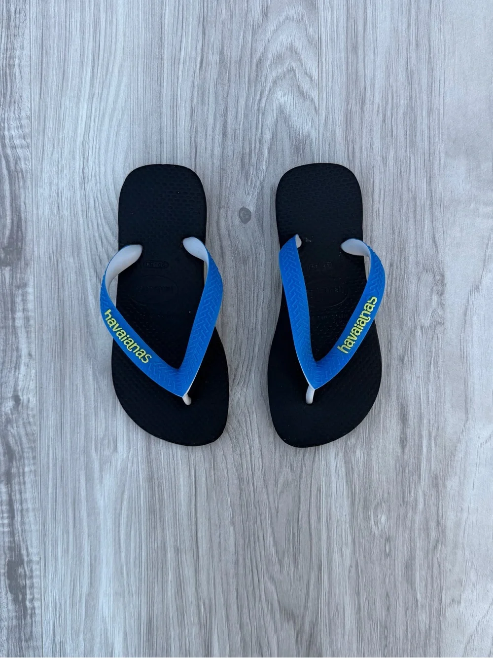 Havaianas Kids Flip Flops - Two Pairs